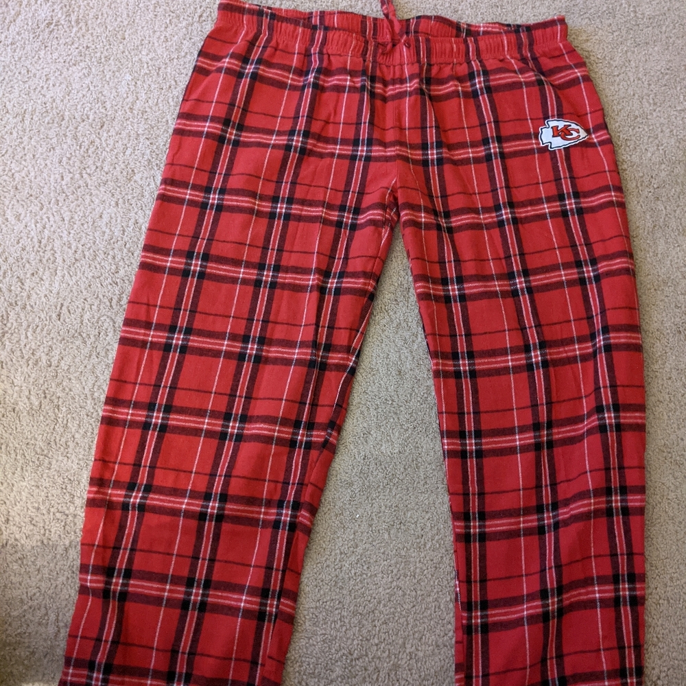 Chiefs PJ bottoms